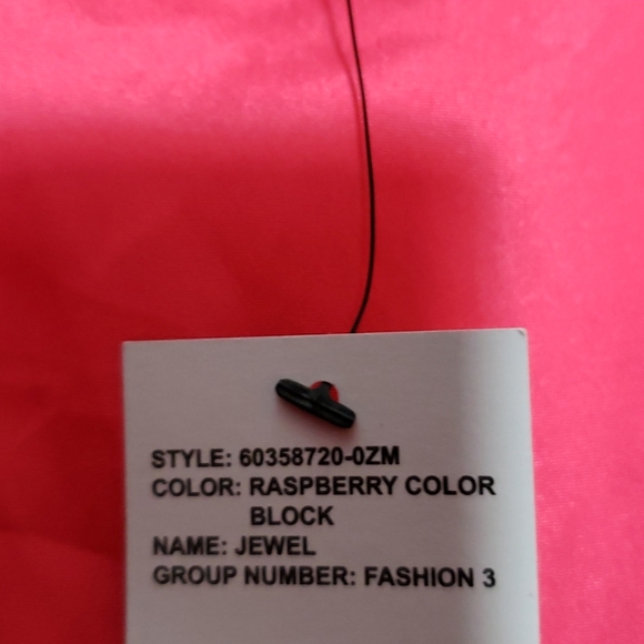 Color block top - Picture 2 of 4